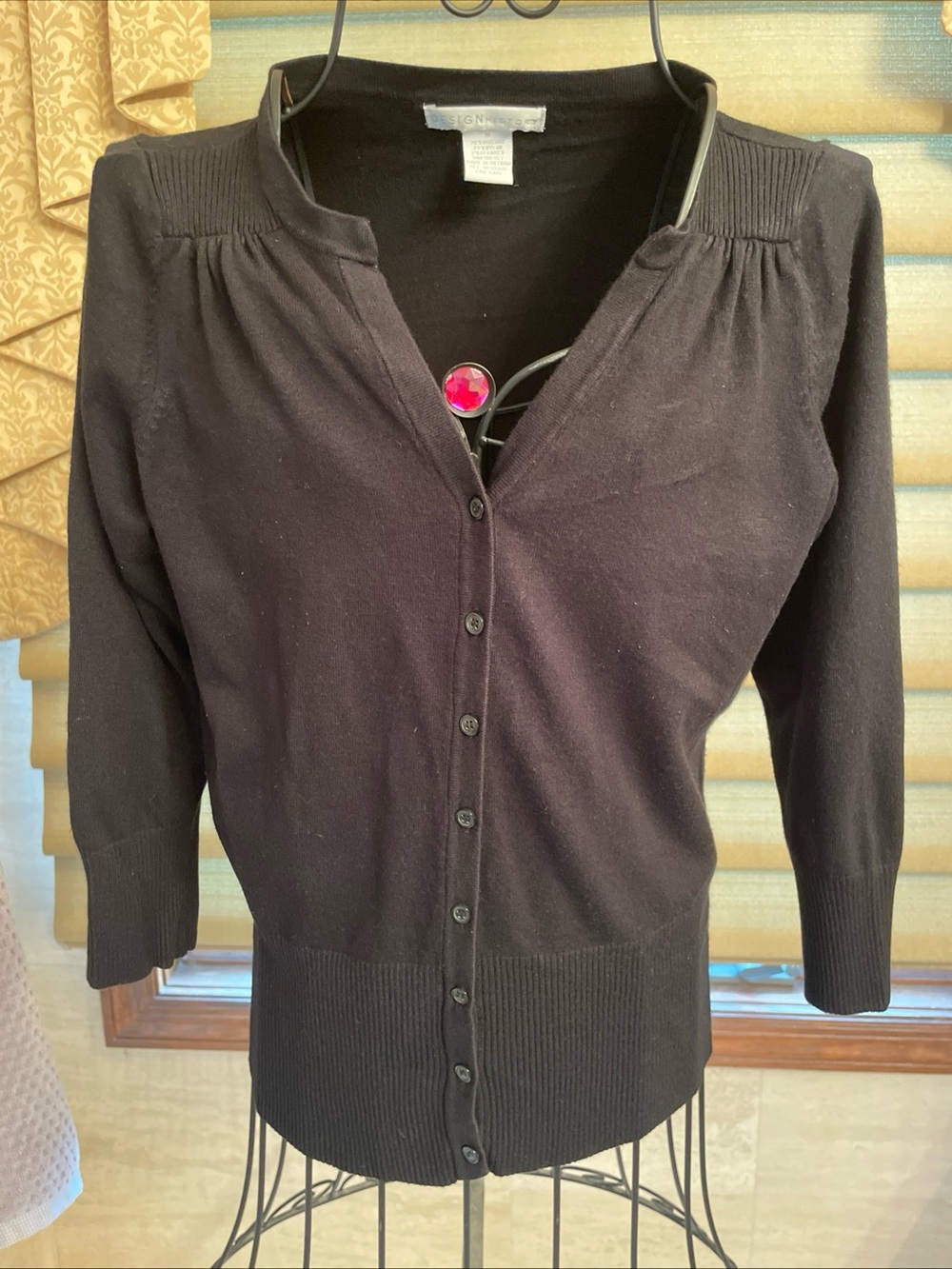 Design History Women’s Black 3/4 Sleeve Button Front V-neck Sweater Size Medium